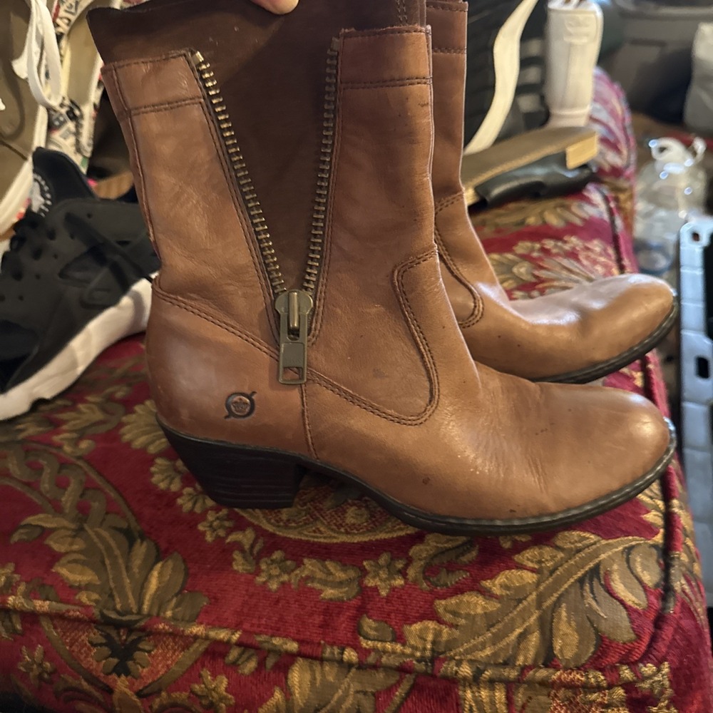 Born Mila Leather Boots Women Size 6.5 preowned GUC